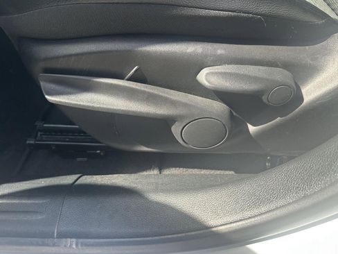 Used 2025 Jeep Compass Latitude image 13