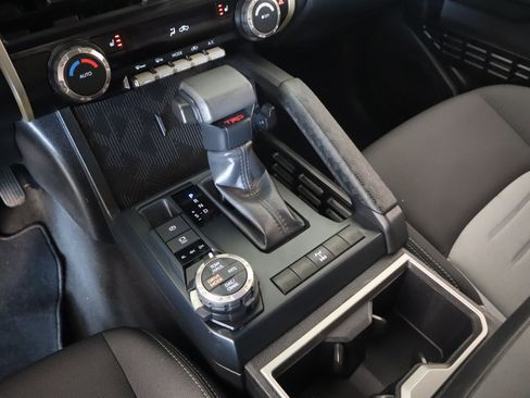 Used 2025 Toyota Tacoma TRD Off-Road AWD/4WD image 8