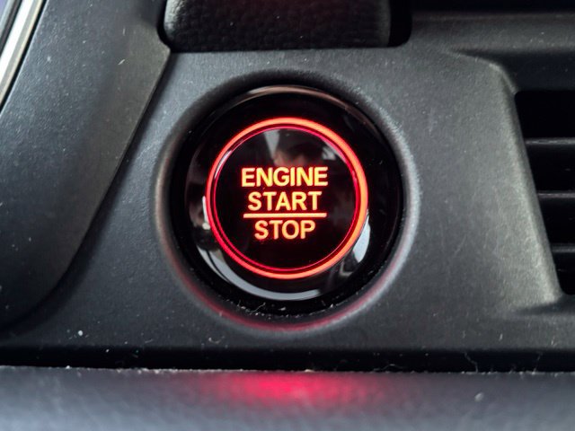 Used 2025 Honda Pilot Elite image 16