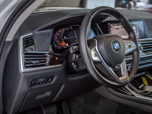 Used 2020 BMW X7 xDrive40i AWD/4WD image 25
