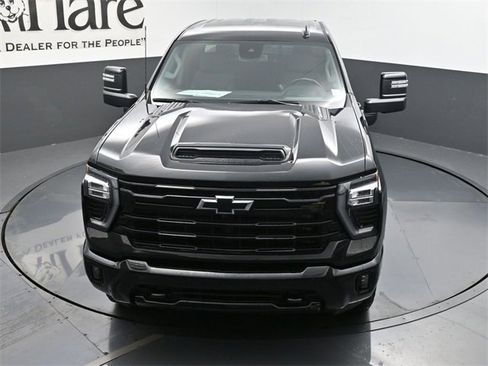 Used 2024 Chevrolet Silverado 2500 LTZ w/ LTZ Plus Package image 36