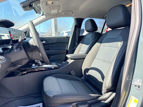 New 2026 Chevrolet Trax LT w/ Driver Confidence Package image 13