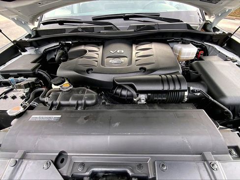 Used 2024 Nissan Armada SL w/ Captain's Chairs Package image 22