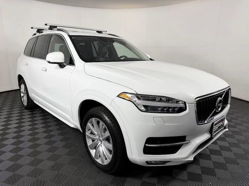 Used 2018 Volvo XC90 T6 Momentum w/ Momentum Plus Package AWD/4WD image 6