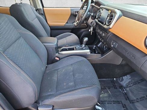 Used 2020 Toyota Tacoma SR5 image 24