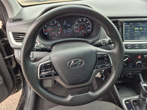 Used 2022 Hyundai Accent SEL w/ Cargo Package FWD image 8