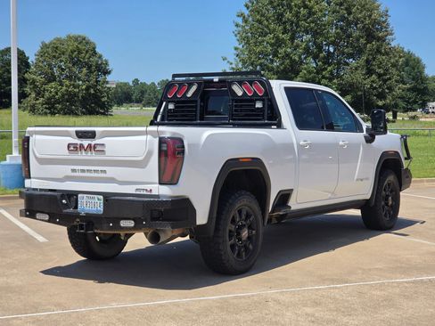 Used 2025 GMC Sierra 2500 AT4 w/ AT4 Premium Plus Package AWD/4WD image 17