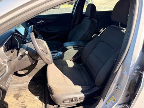 Used 2018 Chevrolet Malibu Hybrid FWD image 7