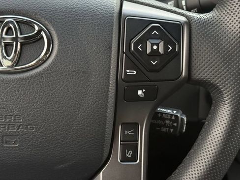 Used 2019 Toyota Tacoma TRD Sport w/ Technology Package image 16