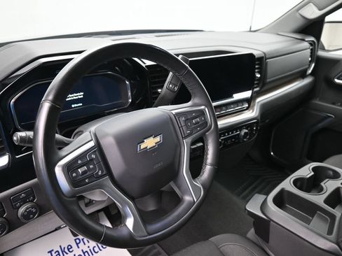Used 2025 Chevrolet Silverado 1500 LT AWD/4WD image 15