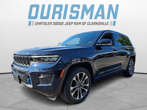Used 2023 Jeep Grand Cherokee Overland AWD/4WD image 3