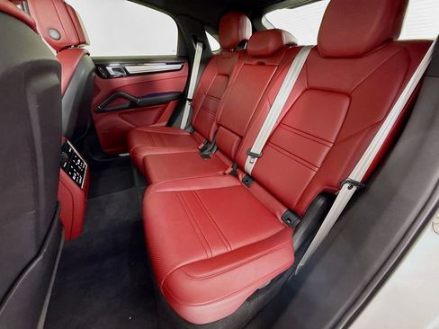 Certified 2023 Porsche Cayenne Platinum Edition w/ Premium Package Plus (PIA) AWD/4WD image 25