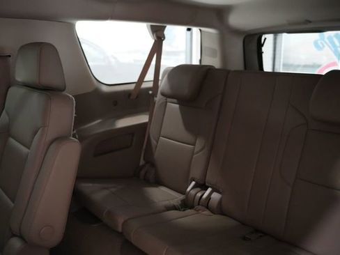 Used 2016 Chevrolet Suburban LTZ image 17