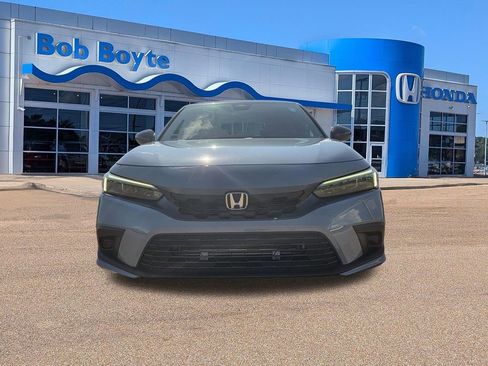 Used 2024 Honda Civic Sport image 2