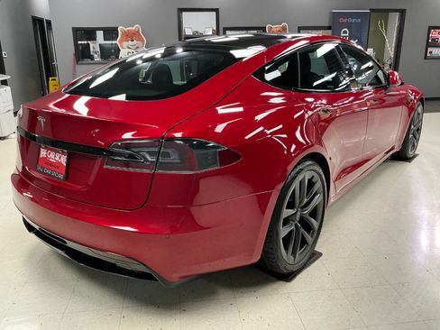 Used 2022 Tesla Model S AWD image 3