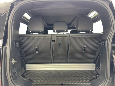 Used 2021 Land Rover Defender 90 X-Dynamic S image 72