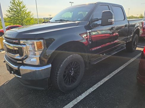 Used 2020 Ford F250 XLT AWD/4WD image 2