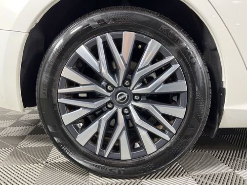 Used 2025 Nissan Altima 2.5 SV image 16