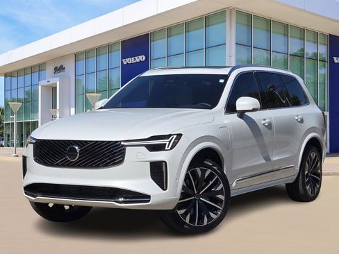 Certified 2025 Volvo XC90 T8 Plus w/ Protection Package Premier image 1