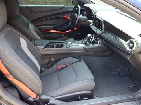 Used 2022 Chevrolet Camaro LT RWD image 18