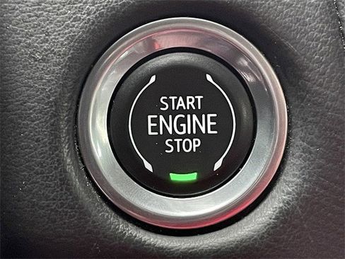 Used 2023 Chevrolet Suburban Premier image 23