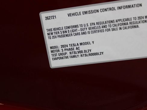 Used 2024 Tesla Model Y Long Range AWD/4WD image 37