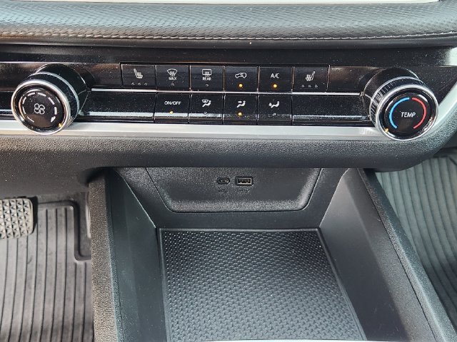 Used 2026 Chevrolet Equinox LT w/ Safety and Technology Package FWD image 18