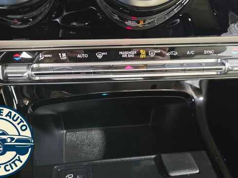 Used 2022 Mercedes-Benz A 220 w/ Premium Package image 16