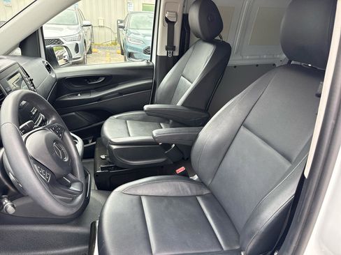 Used 2023 Mercedes-Benz Metris image 18