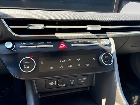 Used 2025 Hyundai Sonata SEL FWD image 21