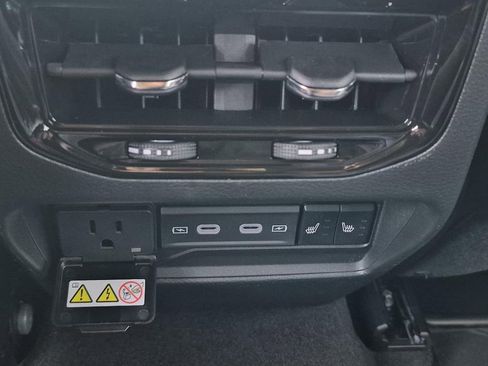New 2026 Jeep Grand Cherokee Limited RWD image 36