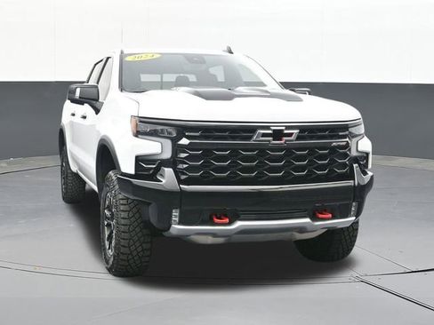Used 2024 Chevrolet Silverado 1500 ZR2 w/ Technology Package AWD/4WD image 25