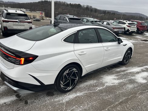 Used 2024 Hyundai Sonata SEL w/ Convenience Package image 6