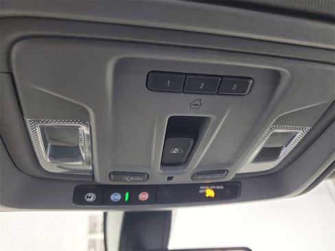 Used 2021 GMC Sierra 1500 Elevation w/ Preferred Package image 27