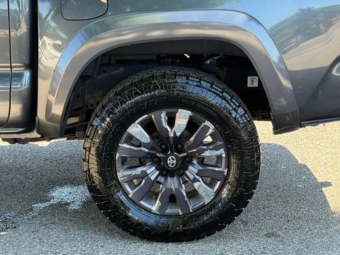 Used 2021 Toyota Tacoma Limited w/ Nightshade Package AWD/4WD image 6