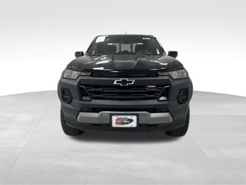 New 2026 Chevrolet Colorado Trail Boss AWD/4WD image 2