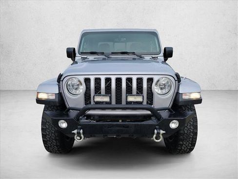 Used 2020 Jeep Gladiator Overland image 2