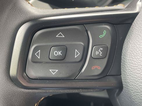 Used 2024 Jeep Wrangler Unlimited w/ Convenience Group AWD/4WD image 12
