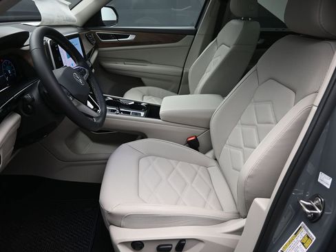 New 2026 Volkswagen Atlas SE FWD image 18