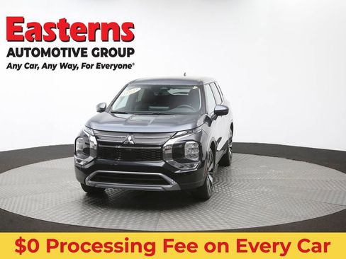 Used 2025 Mitsubishi Outlander SE FWD image 54