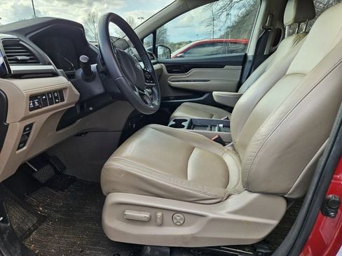 Used 2023 Honda Odyssey Touring image 18