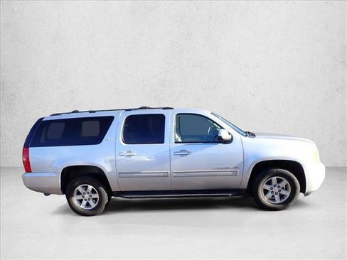Used 2014 GMC Yukon XL SLT w/ SLT-2 Equipment Package image 4