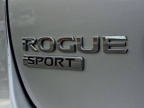 Used 2019 Nissan Rogue Sport SL AWD/4WD image 29
