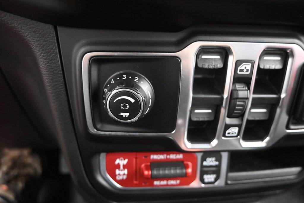 Used 2022 Jeep Gladiator Rubicon w/ LED Lighting Group AWD/4WD image 38
