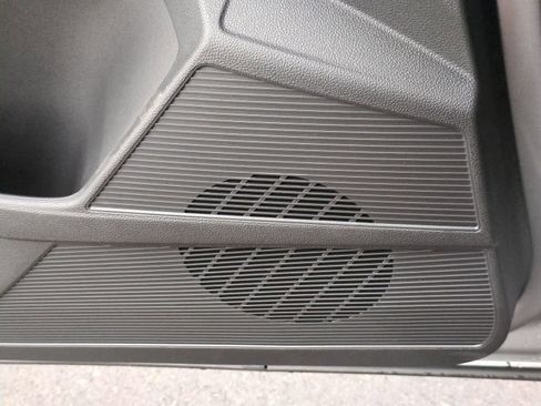 New 2025 Volkswagen Taos SEL image 31