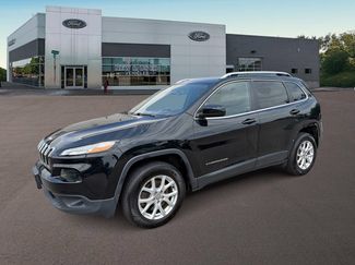 Used 2017 Jeep Cherokee Latitude w/ Cold Weather Group AWD/4WD 360° Tour