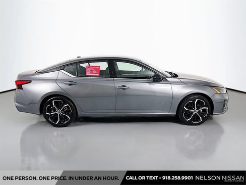 Certified 2025 Nissan Altima 2.5 SR FWD image 4