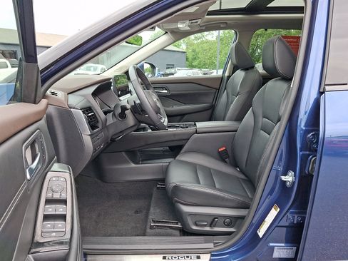 Certified 2023 Nissan Rogue SL w/ SL Premium Package AWD/4WD image 16
