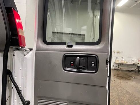 Used 2017 Chevrolet Express 3500 LT w/ LT Preferred Equipment Group image 29