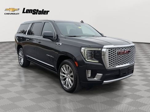 Used 2023 GMC Yukon XL Denali image 7